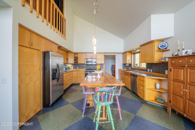 2435 Paradise Place, Homer, AK 99603