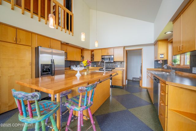 2435 Paradise Place, Homer, AK 99603