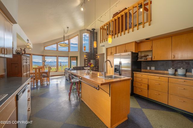 2435 Paradise Place, Homer, AK 99603