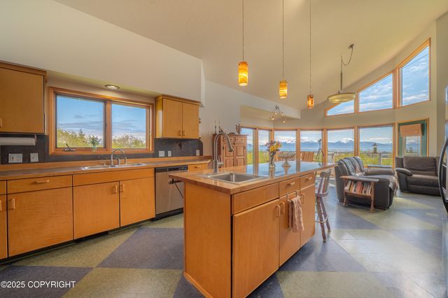 2435 Paradise Place, Homer, AK 99603