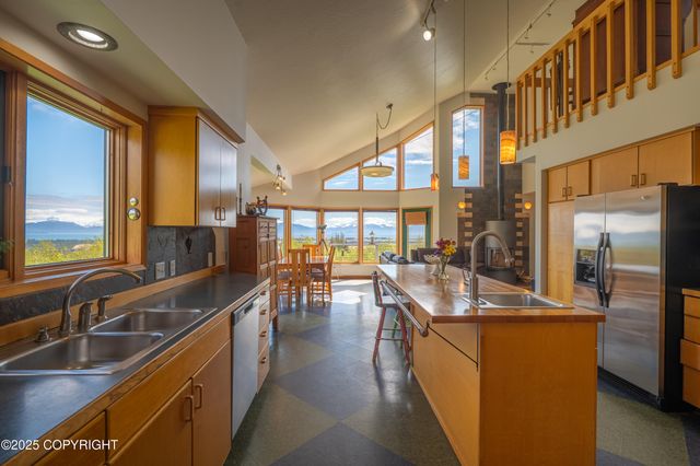 2435 Paradise Place, Homer, AK 99603