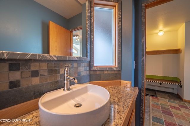 2435 Paradise Place, Homer, AK 99603