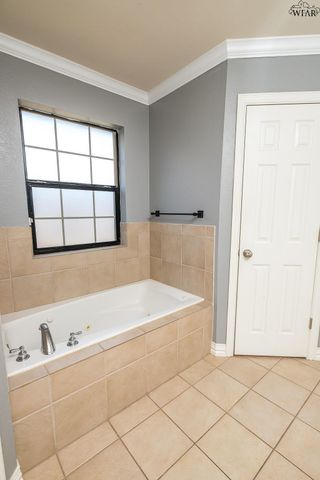 5626 ROSS CREEK LANE, Wichita Falls, TX 76310