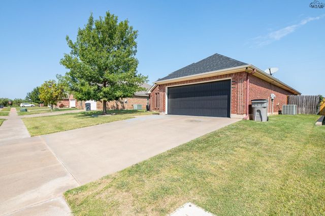 5626 ROSS CREEK LANE, Wichita Falls, TX 76310
