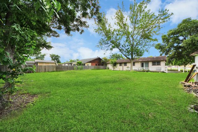 535 Pampa Street, Pasadena, TX 77504
