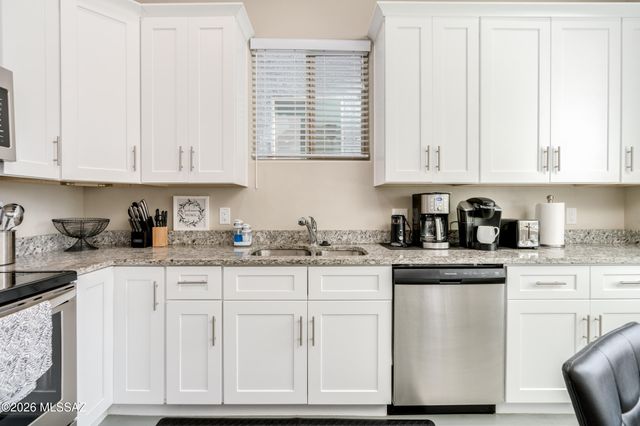 168 E Stone Court, Tucson, AZ 85705