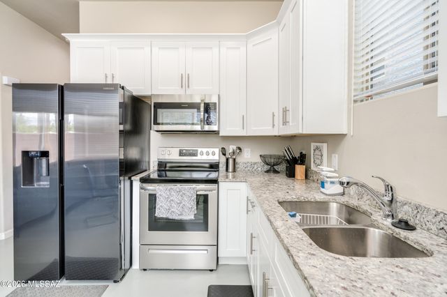 168 E Stone Court, Tucson, AZ 85705