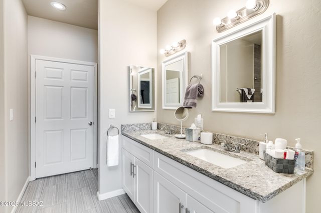 168 E Stone Court, Tucson, AZ 85705