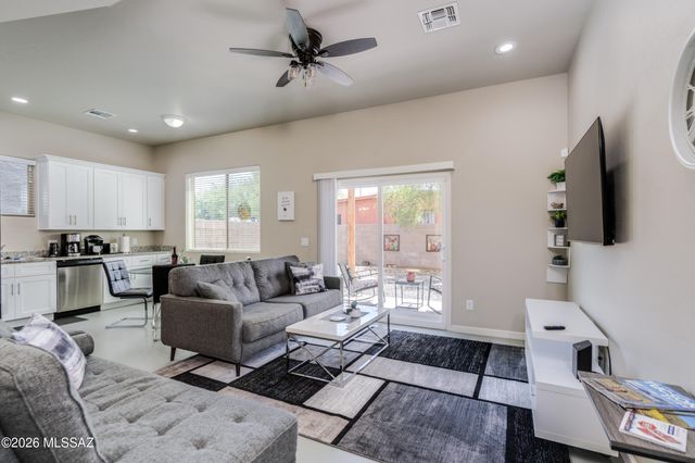 168 E Stone Court, Tucson, AZ 85705