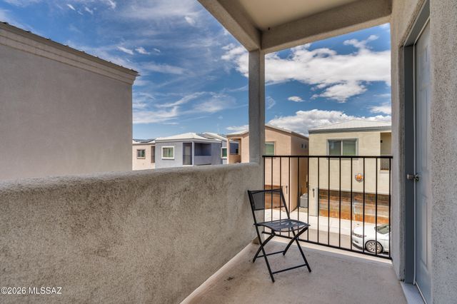 168 E Stone Court, Tucson, AZ 85705