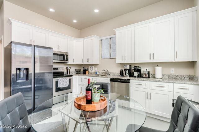 168 E Stone Court, Tucson, AZ 85705