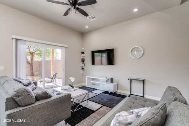 168 E Stone Court, Tucson, AZ 85705