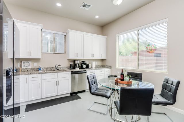 168 E Stone Court, Tucson, AZ 85705