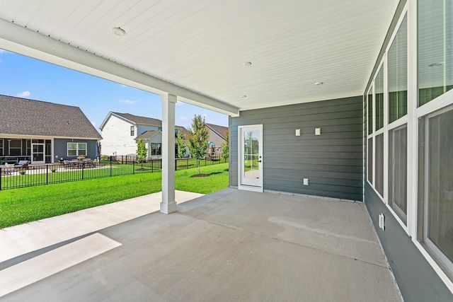 8008 Lotus Dr, Myrtle Beach, SC 29579