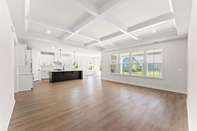 8008 Lotus Dr, Myrtle Beach, SC 29579