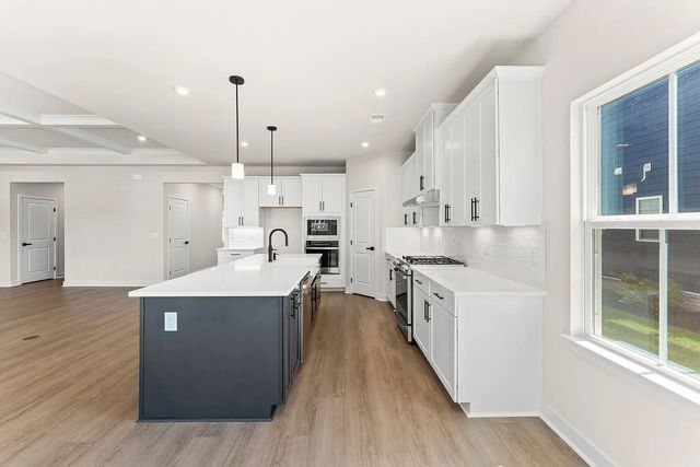 8008 Lotus Dr, Myrtle Beach, SC 29579