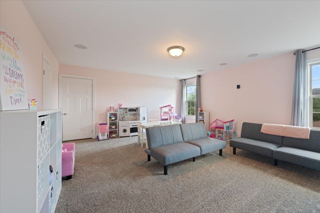 730 Dallas Ct, Murfreesboro, TN 37130