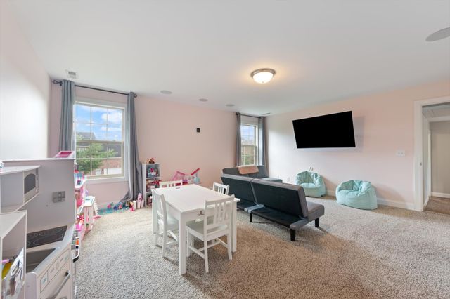 730 Dallas Ct, Murfreesboro, TN 37130