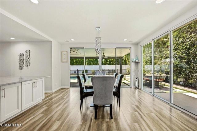 19130 Sylvan Street, Tarzana, CA 91335