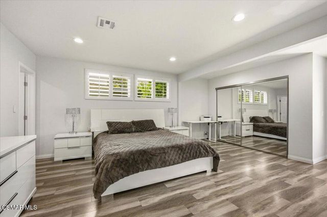 19130 Sylvan Street, Tarzana, CA 91335