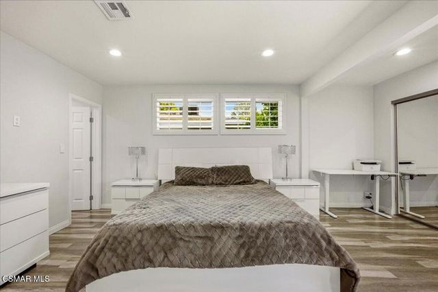 19130 Sylvan Street, Tarzana, CA 91335