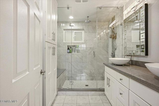 19130 Sylvan Street, Tarzana, CA 91335