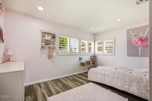 19130 Sylvan Street, Tarzana, CA 91335