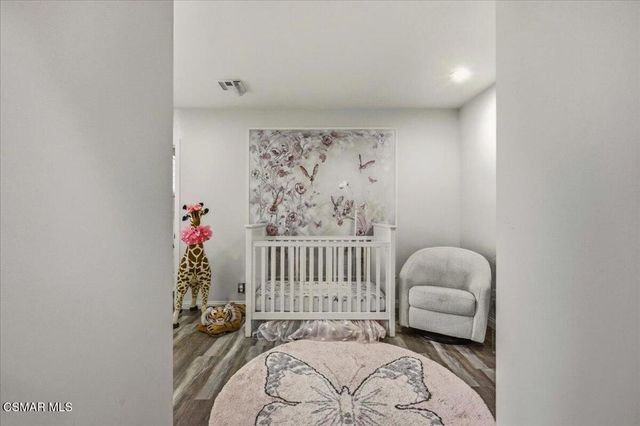 19130 Sylvan Street, Tarzana, CA 91335