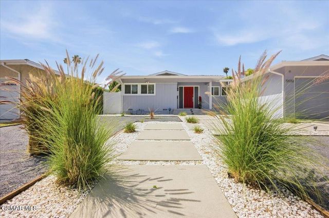 19130 Sylvan Street, Tarzana, CA 91335