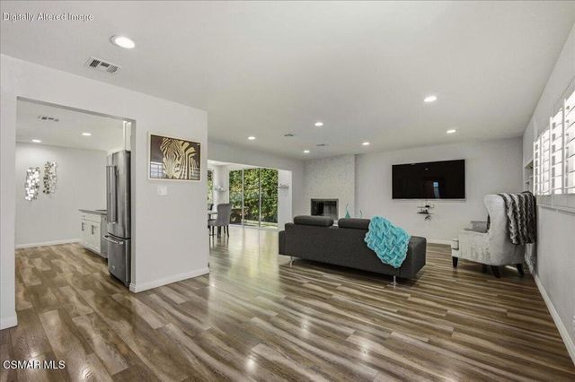 19130 Sylvan Street, Tarzana, CA 91335