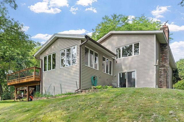 2821 Saddlebrooke Circle, Minnetonka, MN 55305