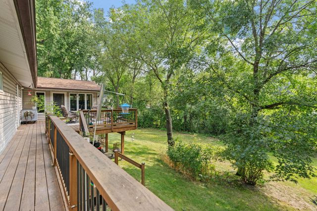 2821 Saddlebrooke Circle, Minnetonka, MN 55305