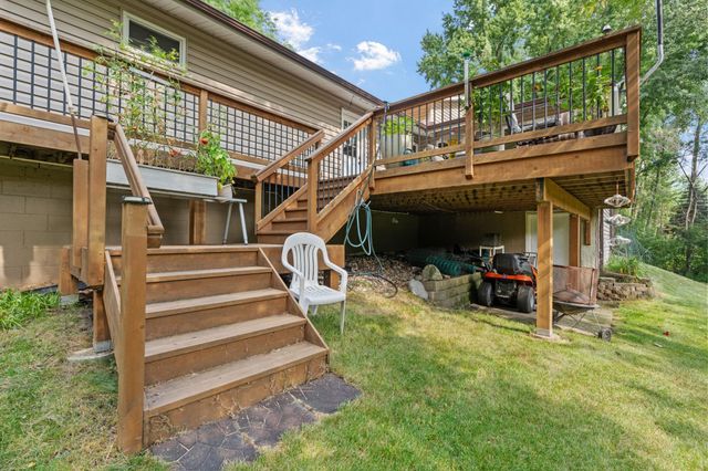 2821 Saddlebrooke Circle, Minnetonka, MN 55305