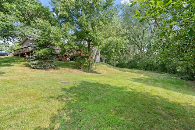 2821 Saddlebrooke Circle, Minnetonka, MN 55305