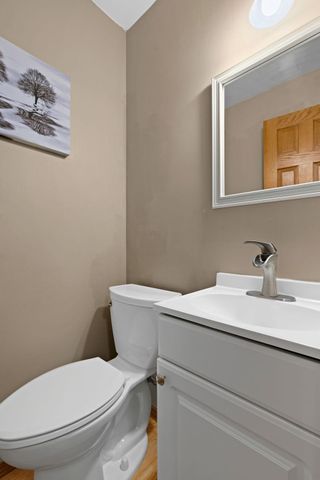 2821 Saddlebrooke Circle, Minnetonka, MN 55305