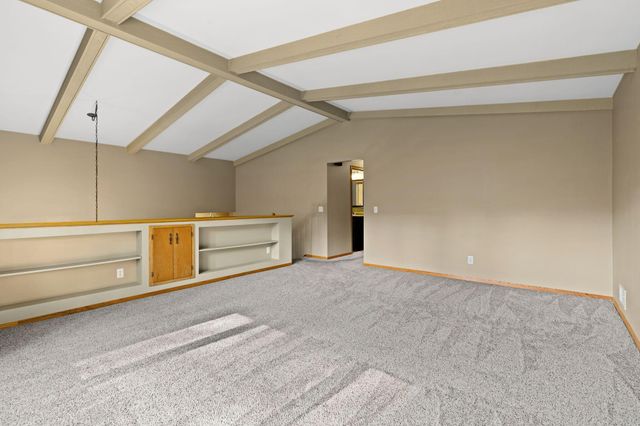 2821 Saddlebrooke Circle, Minnetonka, MN 55305
