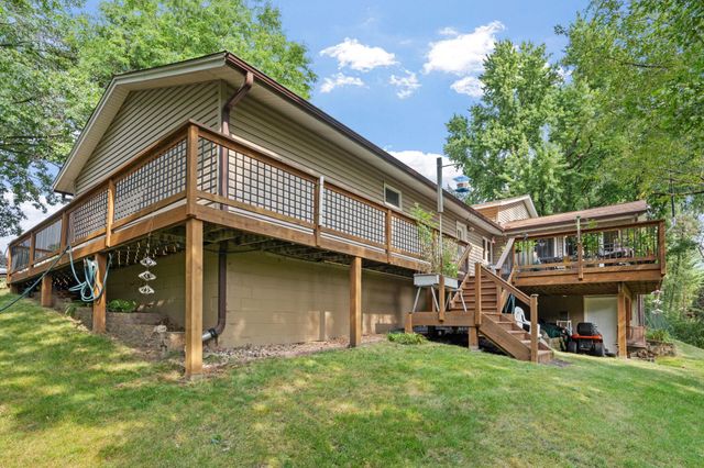 2821 Saddlebrooke Circle, Minnetonka, MN 55305
