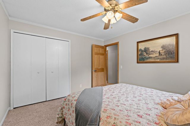 2821 Saddlebrooke Circle, Minnetonka, MN 55305
