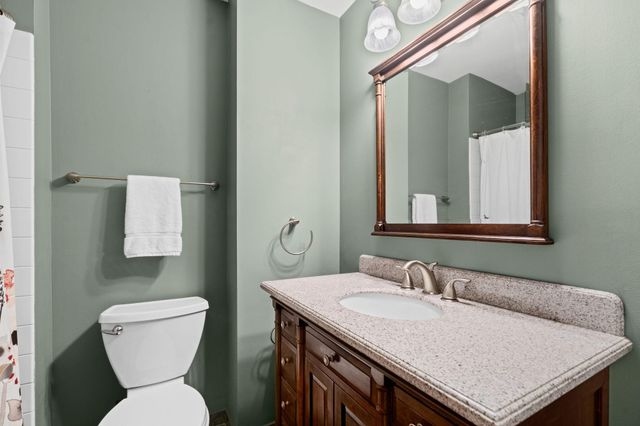 2821 Saddlebrooke Circle, Minnetonka, MN 55305