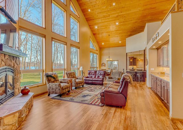 35267 Adams Point Ln, Frazee, MN 56544