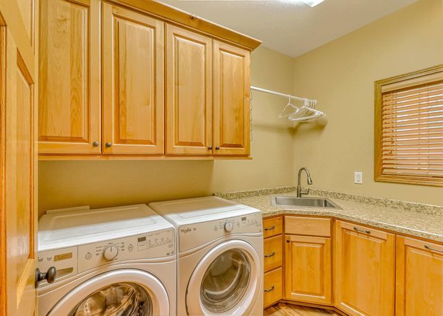 35267 Adams Point Ln, Frazee, MN 56544