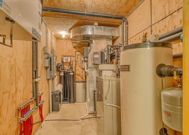 35267 Adams Point Ln, Frazee, MN 56544