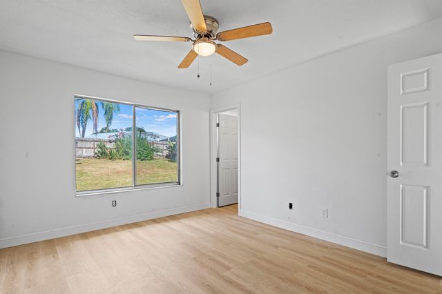 433 SE Seahouse Drive, Port St Lucie, FL 34983