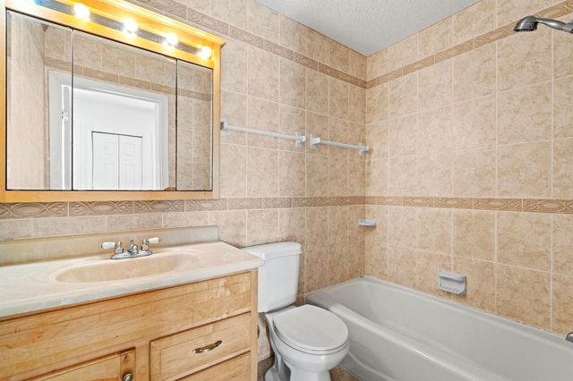 433 SE Seahouse Drive, Port St Lucie, FL 34983