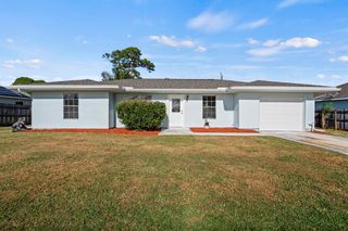 433 SE Seahouse Drive, Port St Lucie, FL 34983