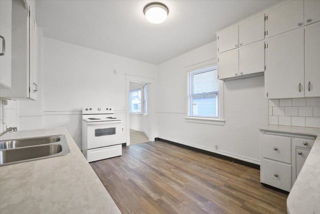 1421 W Indiana Ave, Spokane, WA 99205