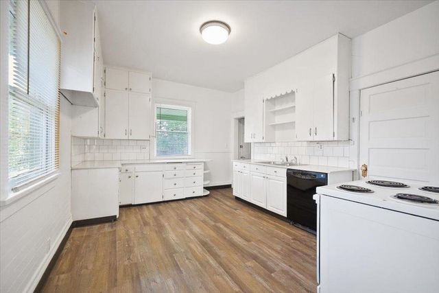 1421 W Indiana Ave, Spokane, WA 99205
