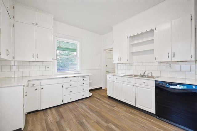 1421 W Indiana Ave, Spokane, WA 99205