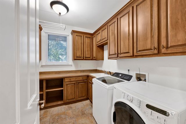 37 Signal Hill Road, Spanish Fort, AL 36527