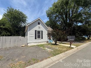 318 Goff Street, Charlotte, NC 28208